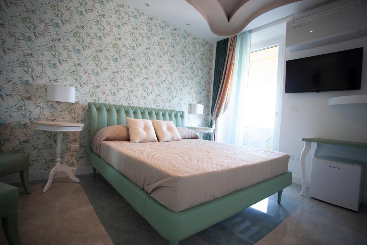 Hotel Cavalieri D'Oro Luxury House Anzio Exterior foto