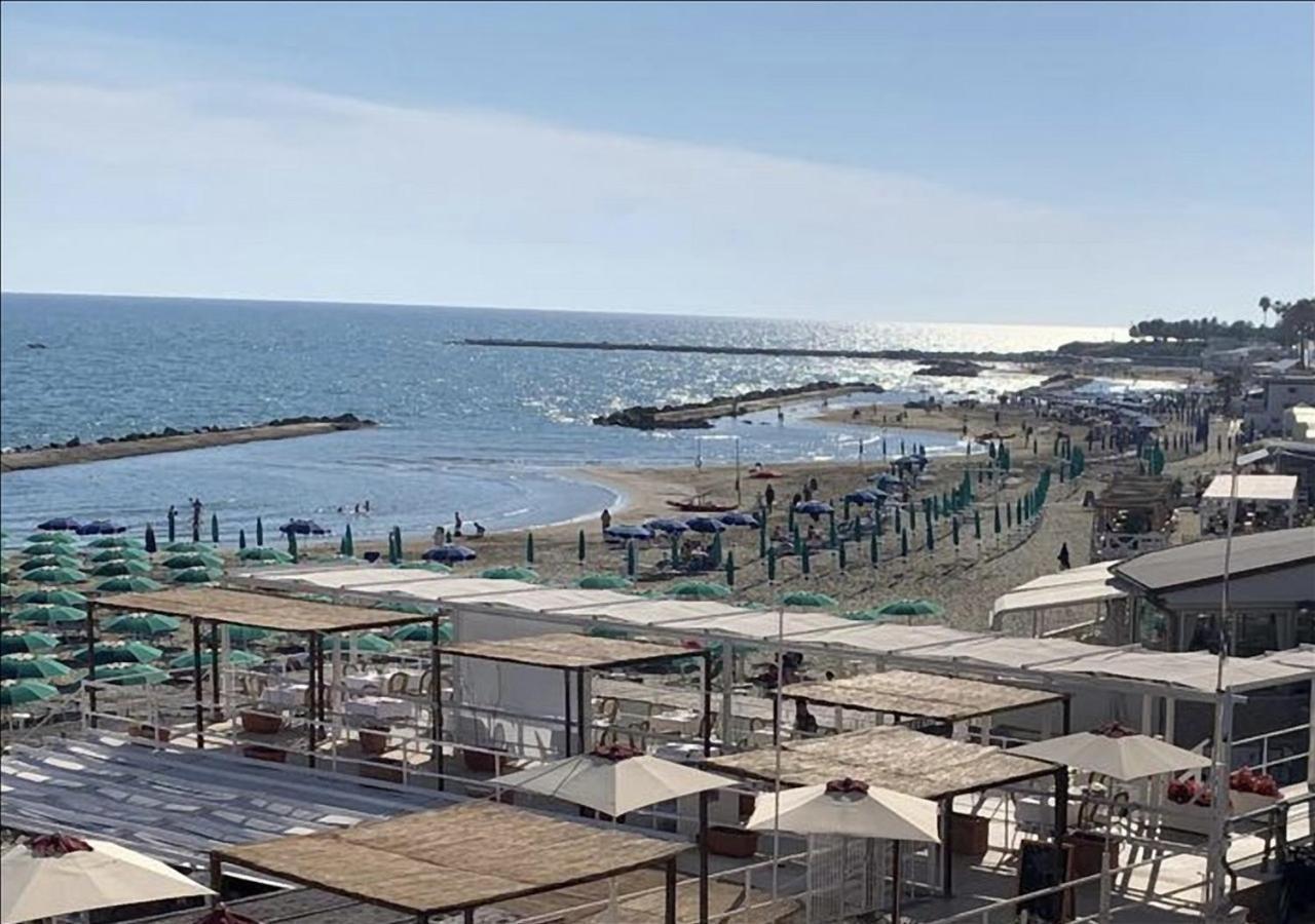 Hotel Cavalieri D'Oro Luxury House Anzio Exterior foto